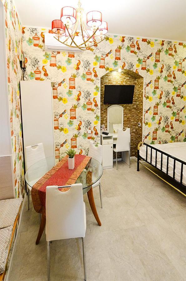 Apartments Leopolli Near Opera House Lviv Dış mekan fotoğraf
